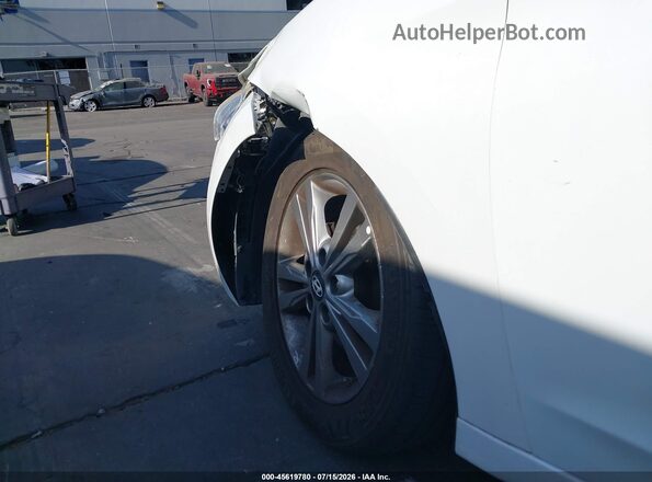 5NPD84LF0HH187661 2017 HYUNDAI ELANTRA White Vista del cuadro de instrumentos