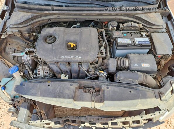 5NPD84LF0JH246696 2018 HYUNDAI ELANTRA Silver Rear interior view