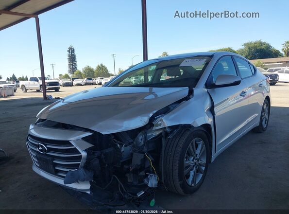 5NPD84LF0JH298328 2018 HYUNDAI ELANTRA Серебряный Передняя левая четверть