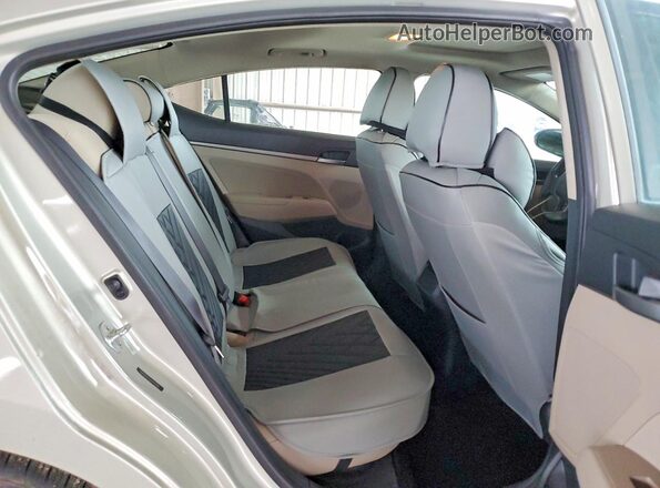5NPD84LF0JH319288 2018 HYUNDAI ELANTRA Beige უკანა სავარძლების ხედი