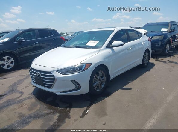 5NPD84LF0JH335104 2018 HYUNDAI ELANTRA Белый Передняя левая четверть