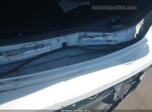 5NPD84LF0JH335104 2018 HYUNDAI ELANTRA Белый 