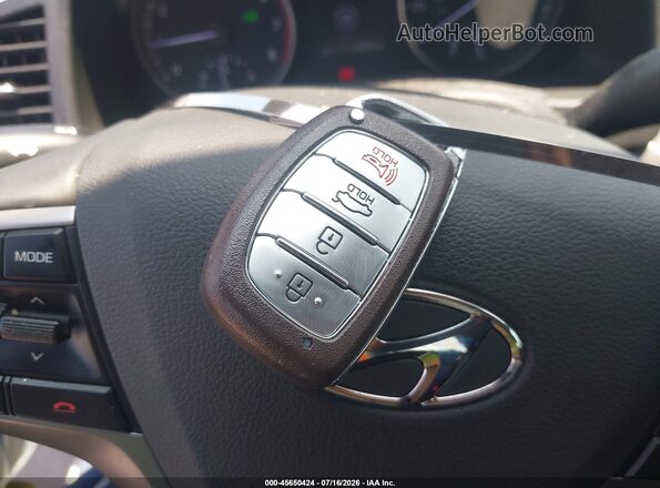 5NPD84LF0JH335104 2018 HYUNDAI ELANTRA Белый Вид панели приборов