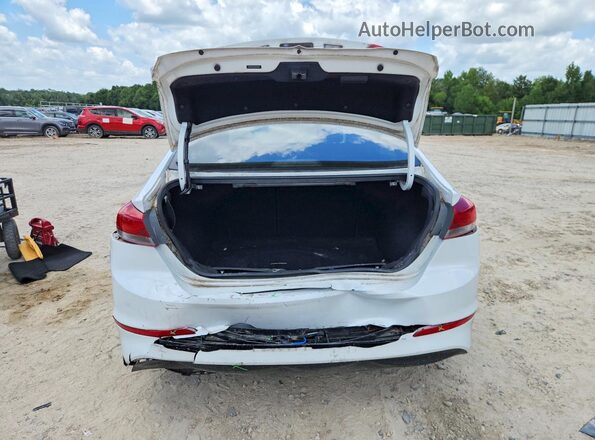 5NPD84LF0JH367969 2018 HYUNDAI ELANTRA Белый Вид сзади