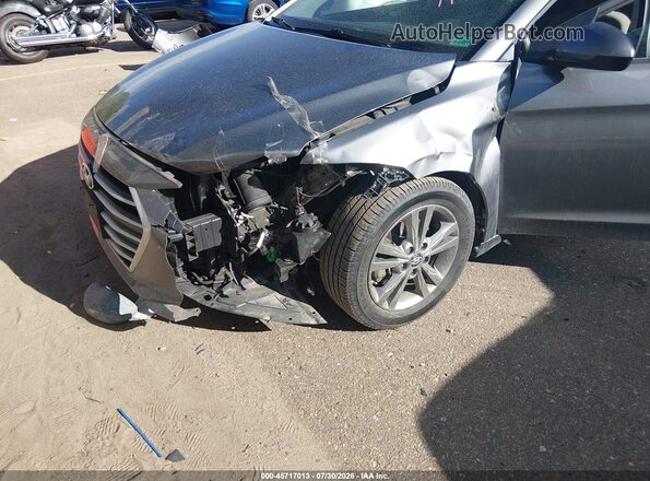 5NPD84LF0JH399546 2018 HYUNDAI ELANTRA Gray Widok z przodu