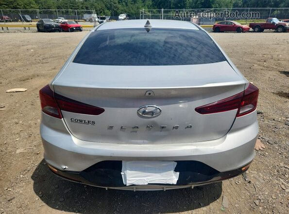 5NPD84LF0KH486798 2019 HYUNDAI ELANTRA Серебряный Вид сзади