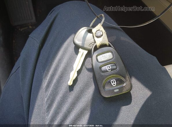 5NPD84LF1HH010746 2017 HYUNDAI ELANTRA Red Vista del salpicadero