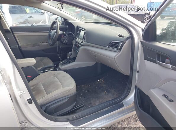 5NPD84LF1HH159075 2017 HYUNDAI ELANTRA Silver Vista interior delantera