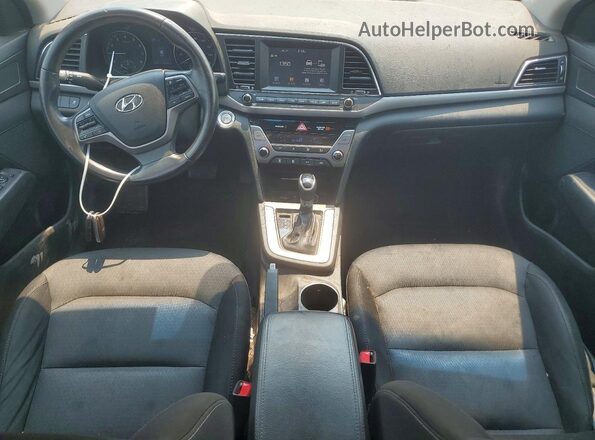 5NPD84LF1HH161022 2017 HYUNDAI ELANTRA Серебряный Вид панели приборов