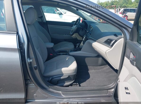 5NPD84LF1JH251910 2018 HYUNDAI ELANTRA Серый Вид салона спереди