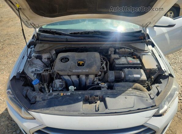 5NPD84LF1JH324211 2018 HYUNDAI ELANTRA White Vista interior trasera