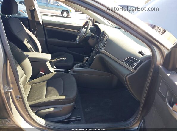 5NPD84LF1JH380374 2018 HYUNDAI ELANTRA Gray Front interior view