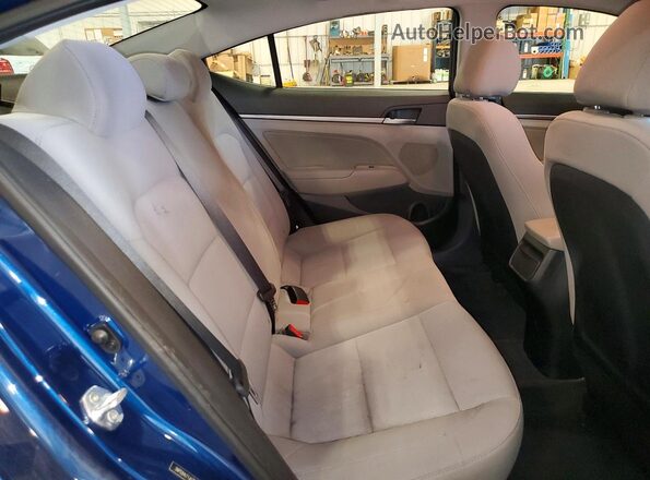 5NPD84LF1JH388183 2018 HYUNDAI ELANTRA Blue უკანა სავარძლების ხედი