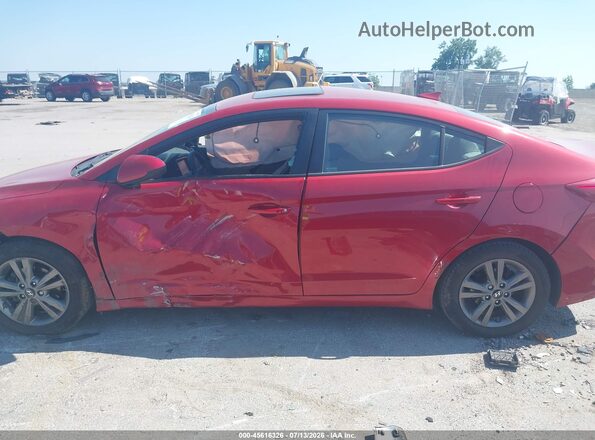 5NPD84LF1JH393366 2018 HYUNDAI ELANTRA Red Rear interior view