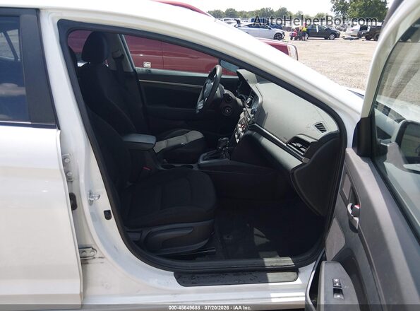 5NPD84LF1KH447377 2019 HYUNDAI ELANTRA White Вид салону спереду