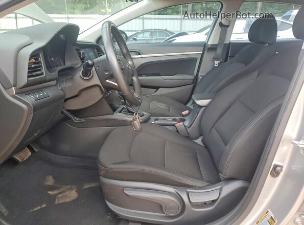 5NPD84LF1LH552843 2020 HYUNDAI ELANTRA Silver Вид салону спереду