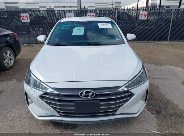 5NPD84LF1LH560439 2020 HYUNDAI ELANTRA Белый Вид панели приборов