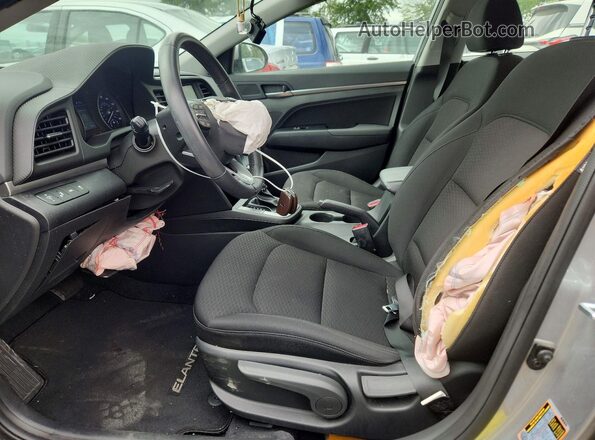 5NPD84LF1LH624849 2020 HYUNDAI ELANTRA Серебряный Вид салона спереди