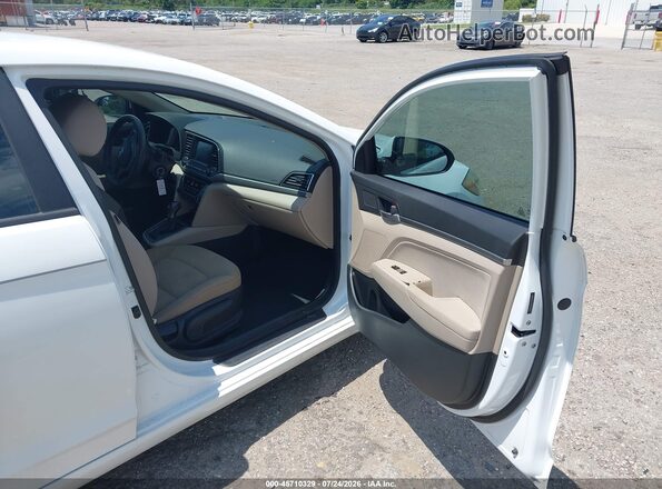 5NPD84LF2HH005099 2017 HYUNDAI ELANTRA White Vista interior delantera