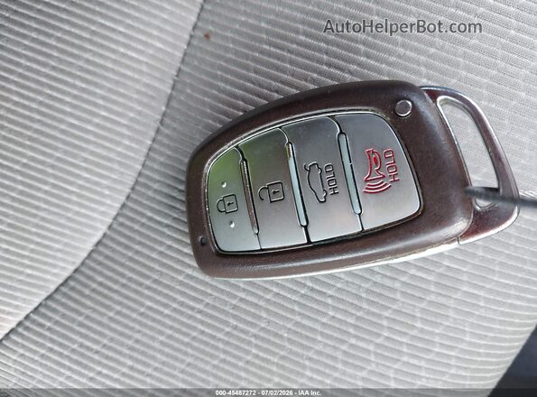 5NPD84LF2HH019231 2017 HYUNDAI ELANTRA Черный Вид панели приборов