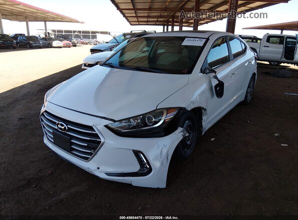 5NPD84LF2HH176788 2017 HYUNDAI ELANTRA Белый Передняя левая четверть