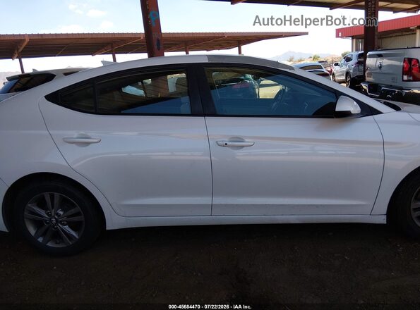 5NPD84LF2HH176788 2017 HYUNDAI ELANTRA Белый Вид задней части салона