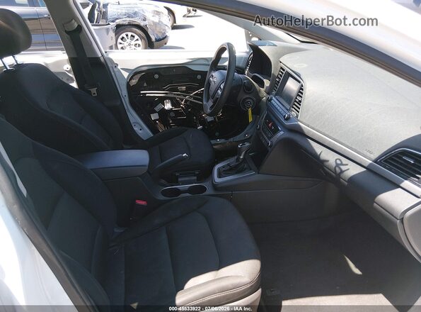 5NPD84LF2JH256159 2018 HYUNDAI ELANTRA White Вид салону спереду
