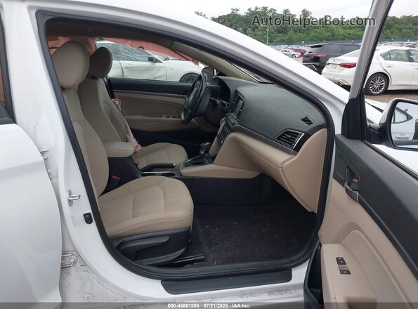 5NPD84LF2JH295740 2018 HYUNDAI ELANTRA White Widok wnętrza z przodu
