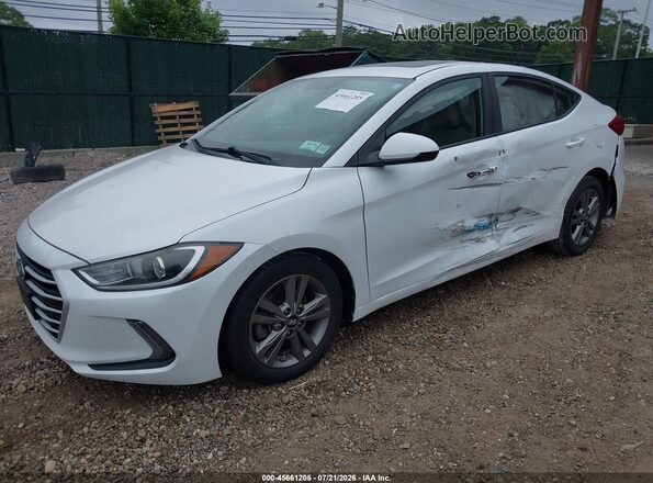 5NPD84LF2JH295740 2018 HYUNDAI ELANTRA White Widok z przodu
