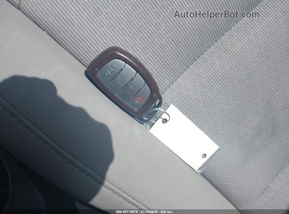5NPD84LF2JH330552 2018 HYUNDAI ELANTRA Silver წინა პანელის ხედი