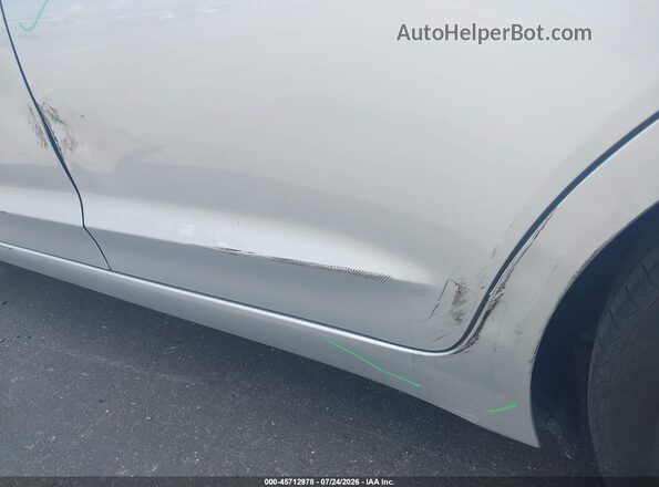 5NPD84LF2JH330552 2018 HYUNDAI ELANTRA Silver 