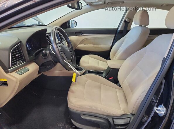 5NPD84LF2JH372591 2018 HYUNDAI ELANTRA Black წინა სალონის ხედი
