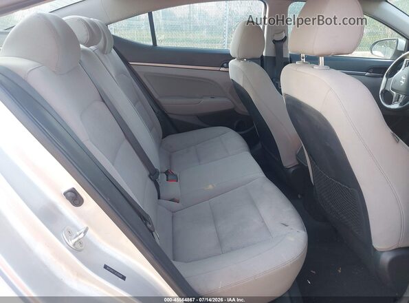 5NPD84LF2JH391691 2018 HYUNDAI ELANTRA Silver VIN կոդի պիտակի տեսք