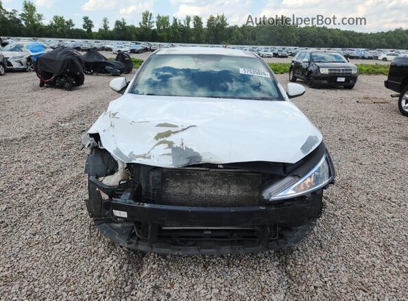 5NPD84LF2KH403923 2019 HYUNDAI ELANTRA Белый Вид спереди
