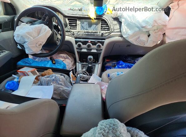 5NPD84LF2KH404473 2019 HYUNDAI ELANTRA Серый Вид панели приборов