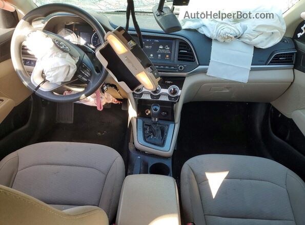 5NPD84LF2KH442799 2019 HYUNDAI ELANTRA White Dashboard view