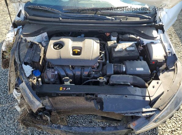 5NPD84LF2KH442799 2019 HYUNDAI ELANTRA White Rear interior view
