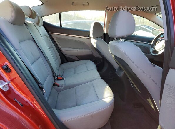 5NPD84LF3HH001384 2017 HYUNDAI ELANTRA Red Widok tylnych siedzeń
