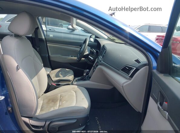5NPD84LF3HH003149 2017 HYUNDAI ELANTRA Blue წინა სალონის ხედი