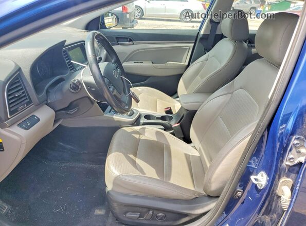 5NPD84LF3HH017424 2017 HYUNDAI ELANTRA Blue წინა სალონის ხედი