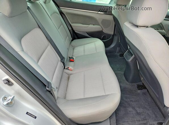 5NPD84LF3HH019870 2017 HYUNDAI ELANTRA Silver Widok tylnych siedzeń