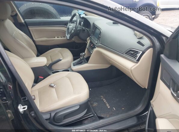 5NPD84LF3HH020145 2017 HYUNDAI ELANTRA Черный Вид салона спереди