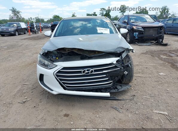 5NPD84LF3HH030173 2017 HYUNDAI ELANTRA White Սարքավորումների վահանակի տեսք