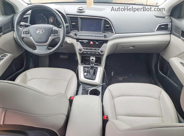 5NPD84LF3HH035423 2017 HYUNDAI ELANTRA Серебряный Вид панели приборов