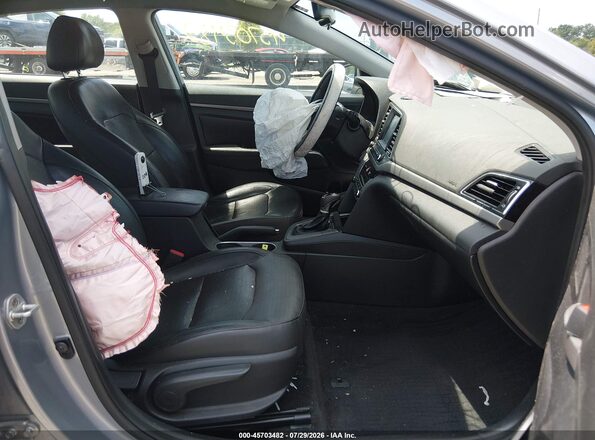 5NPD84LF3HH069927 2017 HYUNDAI ELANTRA Gray Vista interior delantera