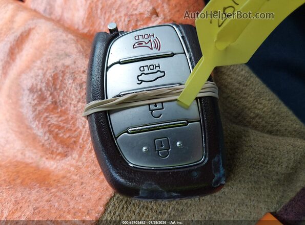 5NPD84LF3HH069927 2017 HYUNDAI ELANTRA Gray Vista del salpicadero