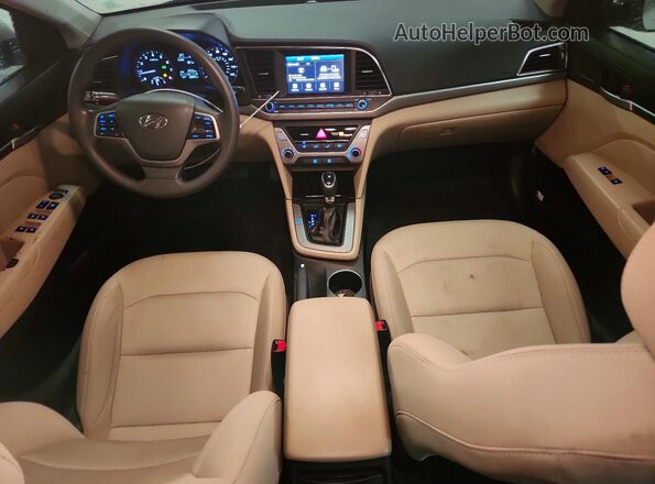 5NPD84LF3HH177559 2017 HYUNDAI ELANTRA Silver Widok deski rozdzielczej
