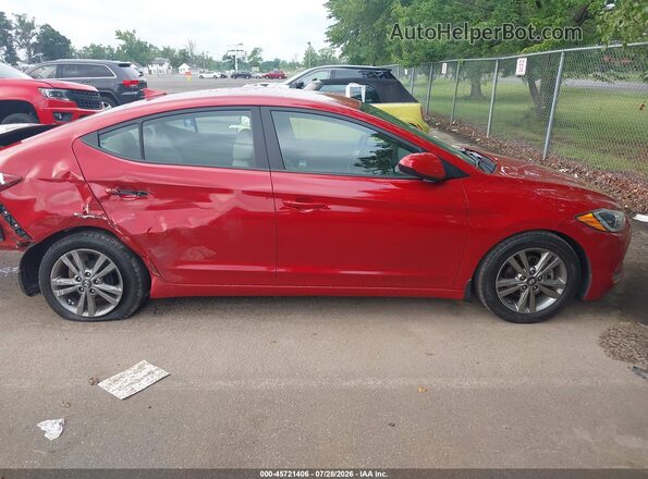 5NPD84LF3HH185712 2017 HYUNDAI ELANTRA Red Rear interior view