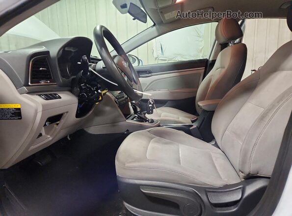 5NPD84LF3HH188674 2017 HYUNDAI ELANTRA White Front interior view