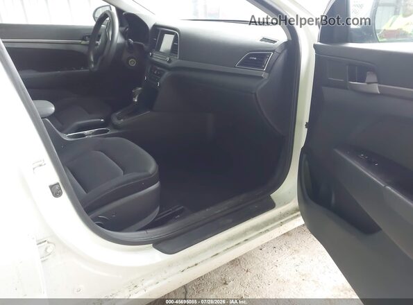 5NPD84LF3JH229200 2018 HYUNDAI ELANTRA White წინა სალონის ხედი